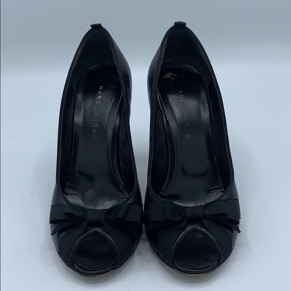 💋HOST PICK💋 Marc Jacobs Black Peep Toe Pumps - Picture 2 of 7